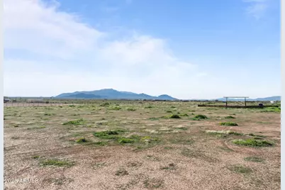 001 W Long Rifle Road #-, Aguila, AZ 85320 - Photo 10