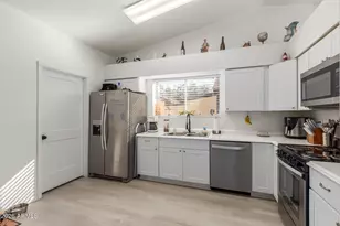 5135 E Evergreen St, Mesa, AZ 85205 - Photo 10