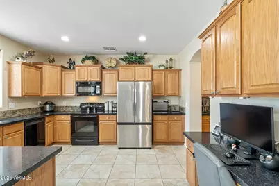 8919 S 40th Drive, Laveen, AZ 85339 - Photo 16