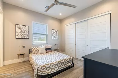 2252 E South Mountain Avenue, Phoenix, AZ 85042 - Photo 26