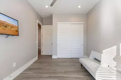 2252 E South Mountain Avenue, Phoenix, AZ 85042 - Photo 34