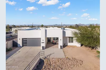 2252 E South Mountain Avenue, Phoenix, AZ 85042 - Photo 1