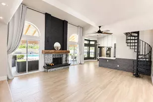 18008 N 75th Ave, Glendale, AZ 85308 - Photo 8