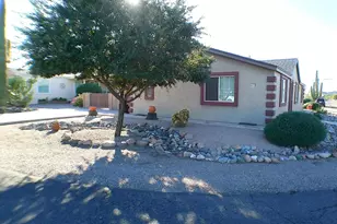 412 N Buckhorn Ct, Queen Valley, AZ 85118 - Photo 2