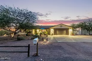 164 S Sixshooter Rd, Apache Junction, AZ 85119 - Photo 2