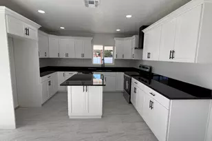 11408 N 43rd Dr, Glendale, AZ 85304 - Photo 4