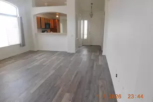 7031 W Louise Dr, Glendale, AZ 85310 - Photo 4