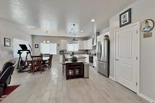 8480 W Mission Hills Dr, Arizona City, AZ 85123 - Photo 12