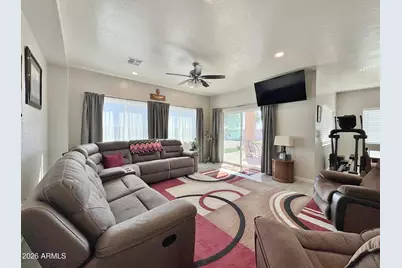 8480 W Mission Hills Drive, Arizona City, AZ 85123 - Photo 10