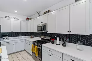 17787 W Bajada Rd, Surprise, AZ 85387 - Photo 10