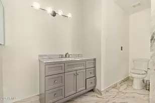 501 E Topeka Dr, Phoenix, AZ 85024 - Photo 14