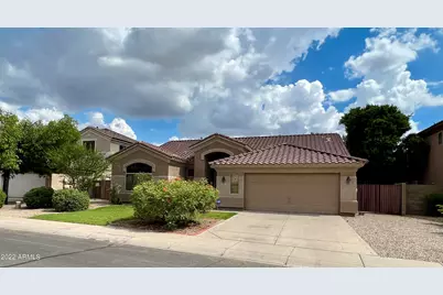299 W Merrill Avenue, Gilbert, AZ 85233 - Photo 2