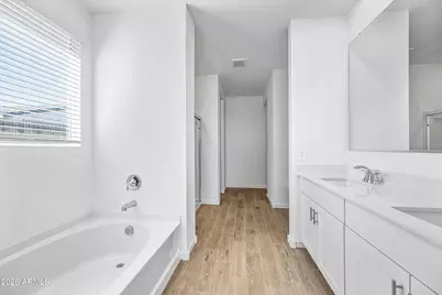 2563 E Grenache Road, San Tan Valley, AZ 85143 - Photo 14