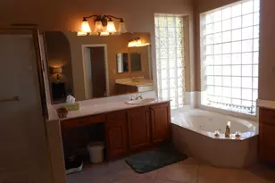 19065 N 88th Ave, Peoria, AZ 85382 - Photo 16