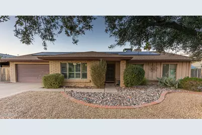 2638 E Desert Cove Avenue, Phoenix, AZ 85028 - Photo 1