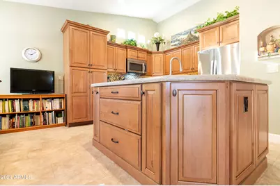 9020 E Coopers Hawk Drive, Sun Lakes, AZ 85248 - Photo 12
