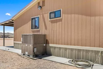 13050 N Breeze Way, Maricopa, AZ 85139 - Photo 14