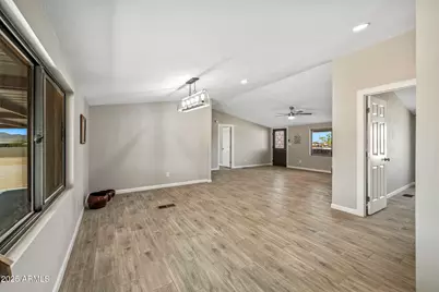 13050 N Breeze Way, Maricopa, AZ 85139 - Photo 16