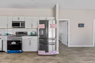 13050 N Breeze Way, Maricopa, AZ 85139 - Photo 28