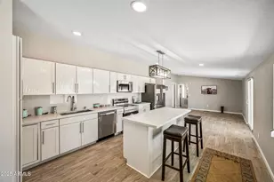 13050 N Breeze Way, Maricopa, AZ 85139 - Photo 4