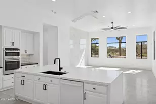 22423 N 54th Pl, Phoenix, AZ 85054 - Photo 36