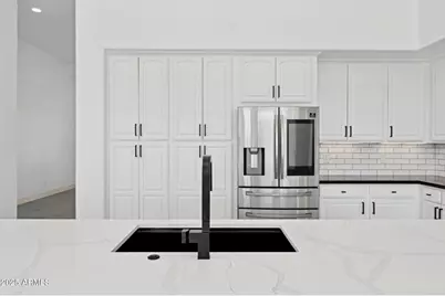 22423 N 54th Place, Phoenix, AZ 85054 - Photo 32