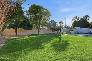 2647 E Cholla St, Phoenix, AZ 85028 - Photo 40