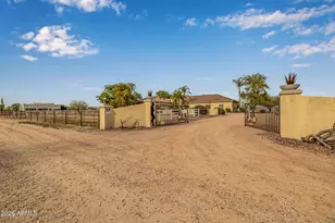 25614 W Melanie Dr, Wittmann, AZ 85361 - Photo 8