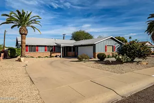 3340 E North Ln, Phoenix, AZ 85028 - Photo 1