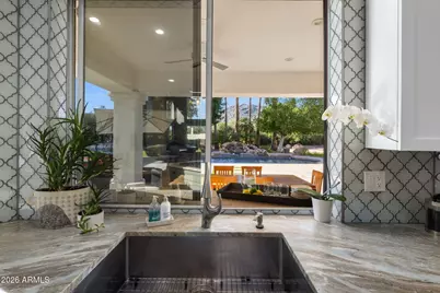 9030 N 48th Place, Paradise Valley, AZ 85253 - Photo 10