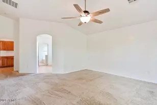 7809 S 20th Ln, Phoenix, AZ 85041 - Photo 20