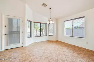 7809 S 20th Ln, Phoenix, AZ 85041 - Photo 12