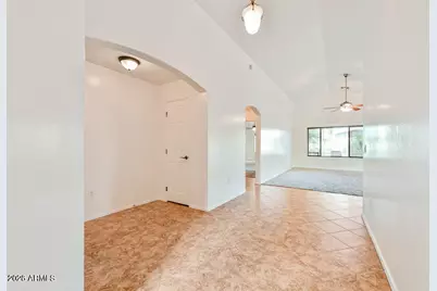 7809 S 20th Lane, Phoenix, AZ 85041 - Photo 6