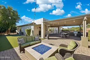 2246 E San Carlos Pl, Chandler, AZ 85249 - Photo 40