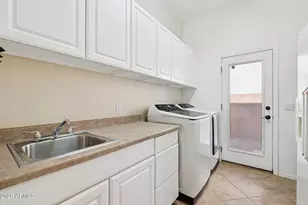 2246 E San Carlos Pl, Chandler, AZ 85249 - Photo 34