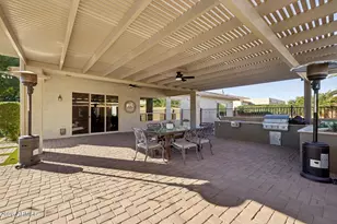 2246 E San Carlos Pl, Chandler, AZ 85249 - Photo 50