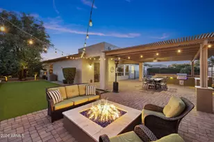 2246 E San Carlos Pl, Chandler, AZ 85249 - Photo 2