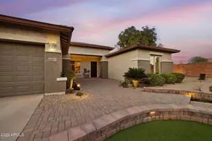 2246 E San Carlos Pl, Chandler, AZ 85249 - Photo 10