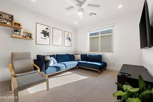 21927 N 31st Pl, Phoenix, AZ 85050 - Photo 12