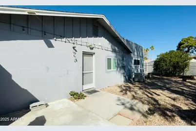 3720 W Mauna Loa Lane #Studio, Phoenix, AZ 85053 - Photo 2