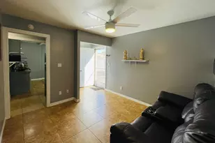 3720 W Mauna Loa Ln, Phoenix, AZ 85053 - Photo 6