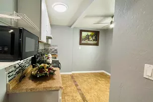 3720 W Mauna Loa Ln, Phoenix, AZ 85053 - Photo 8