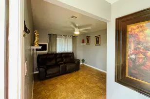 3720 W Mauna Loa Ln, Phoenix, AZ 85053 - Photo 4