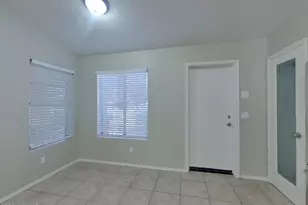 2601 S 79th Dr, Phoenix, AZ 85043 - Photo 4