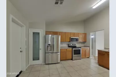 2601 S 79th Drive, Phoenix, AZ 85043 - Photo 6