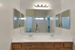 2601 S 79th Dr, Phoenix, AZ 85043 - Photo 8