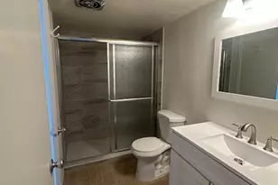 1101 E Bethany Home Rd, Phoenix, AZ 85014 - Photo 12