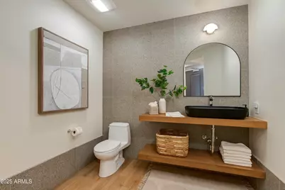 2211 E Camelback Road #402, Phoenix, AZ 85016 - Photo 16