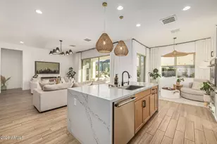 8743 W Wagon Wheel Dr, Glendale, AZ 85305 - Photo 10