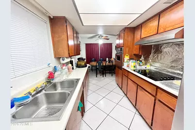 7605 N 46th Avenue, Glendale, AZ 85301 - Photo 18